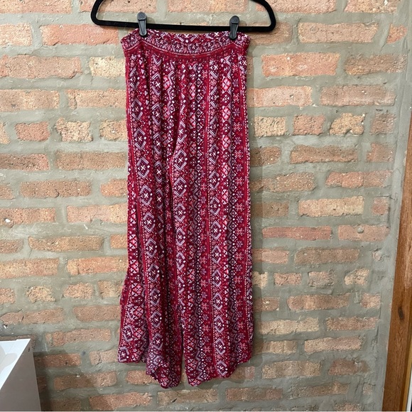 Flowy pants. - Picture 3 of 5